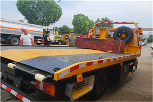 雨山附近拖车电话号码服务